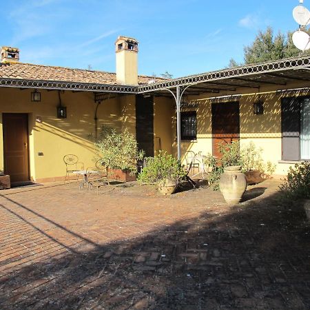 Agriturismo Scuderie Della Contea Sutri Exterior foto