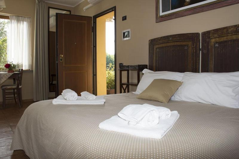 Agriturismo Scuderie Della Contea Sutri Exterior foto