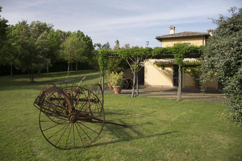 Agriturismo Scuderie Della Contea Sutri Exterior foto