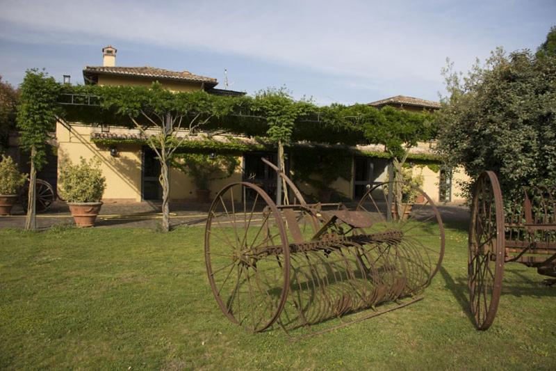 Agriturismo Scuderie Della Contea Sutri Exterior foto